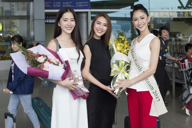 Ha Thu mang theo 10 kien hanh ly den Philippines thi Miss Earth-Hinh-5